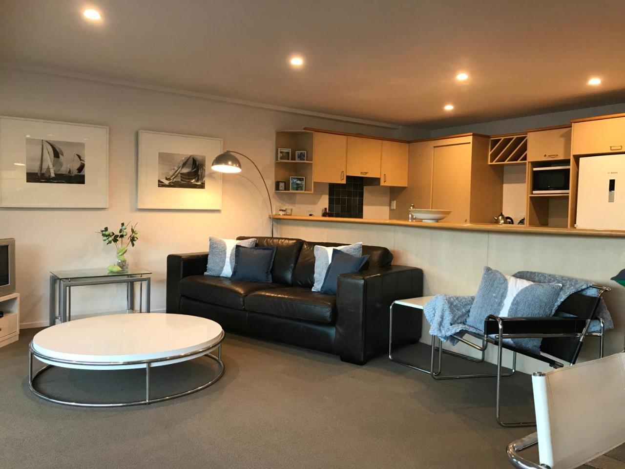 Perano On The Quay Apartment Пиктън Екстериор снимка